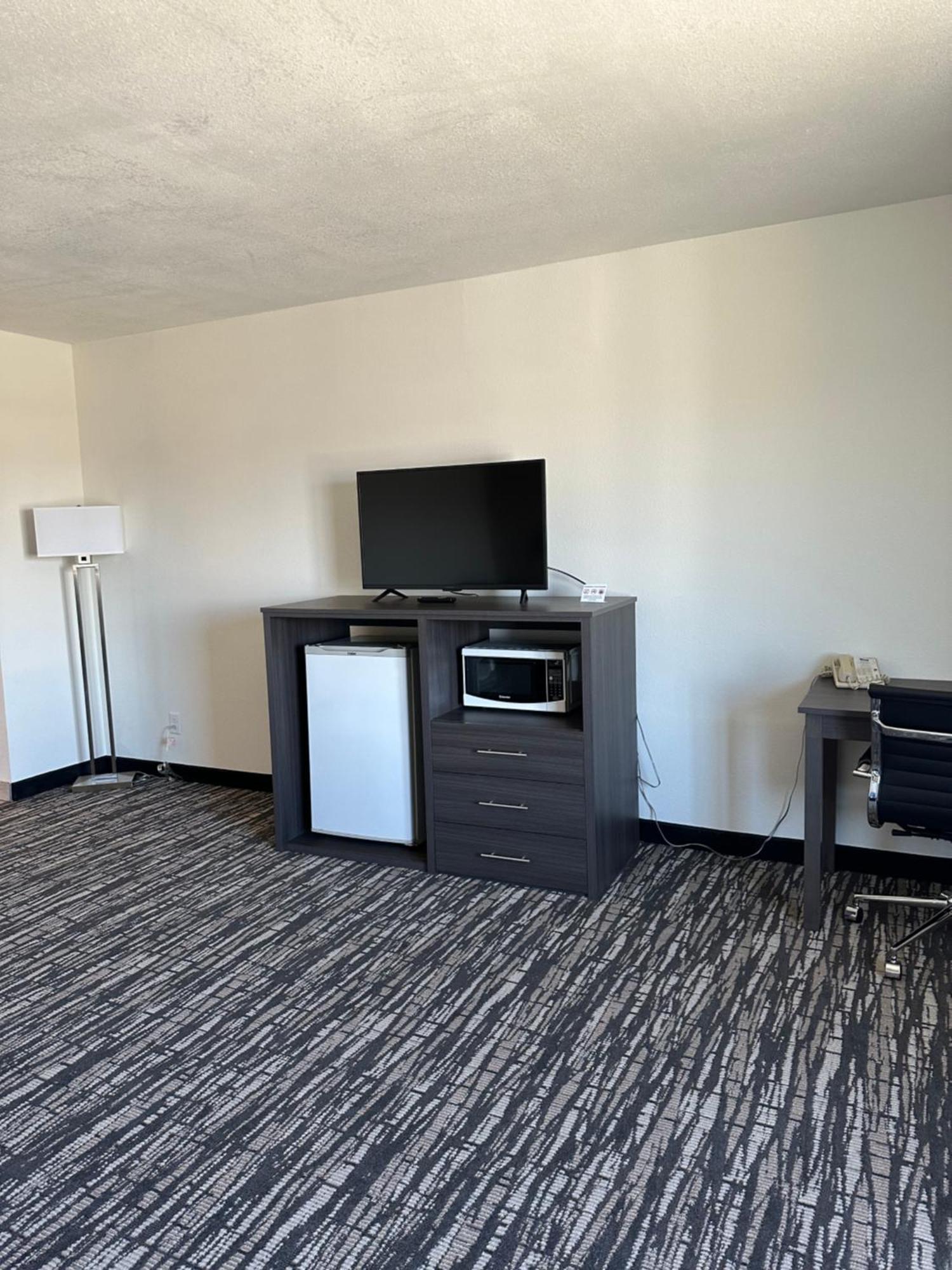 Hotel Super 8 By Wyndham Grand Island Exterior foto