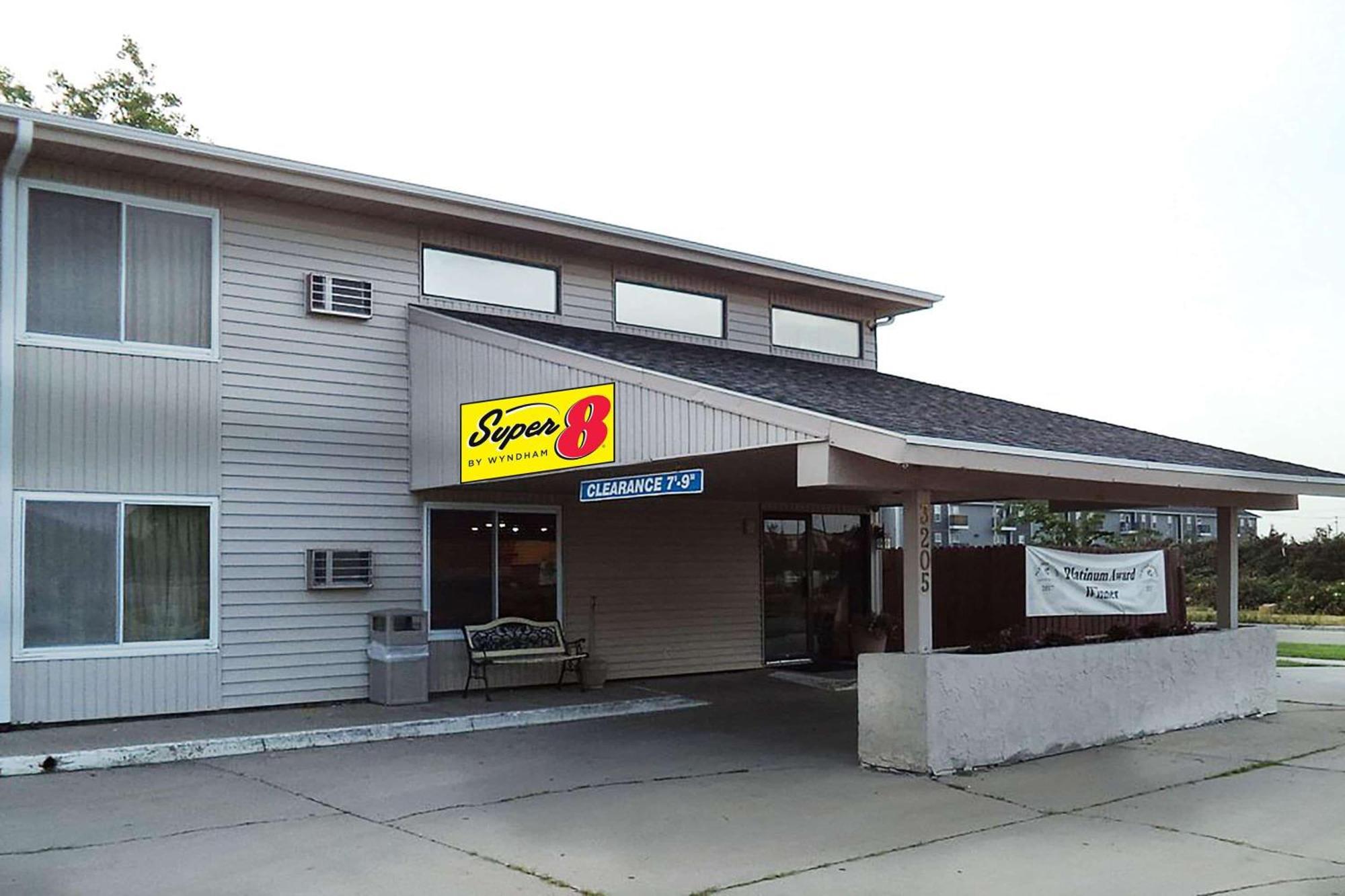 Hotel Super 8 By Wyndham Grand Island Exterior foto